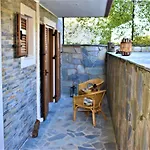Apartman Mainades House *