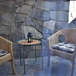 Mainades House