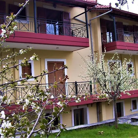 Mainades House