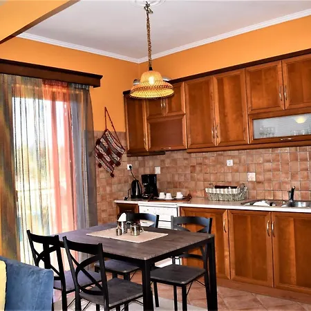 Mainades House Vytina