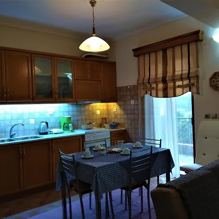 Mainades House *