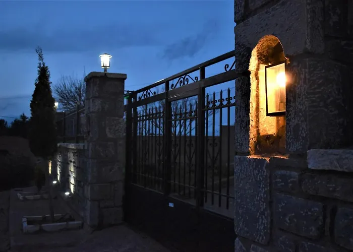 Mainades House Vytina