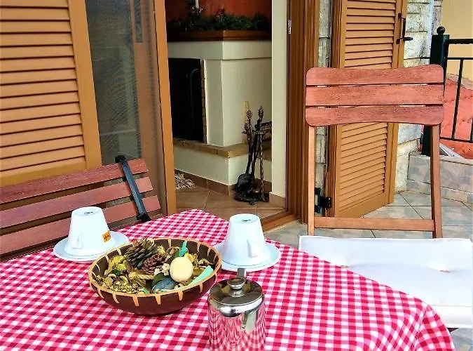 Mainades House Apartamento *