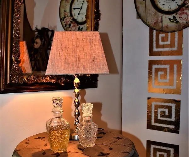 Mainades House * Vytina